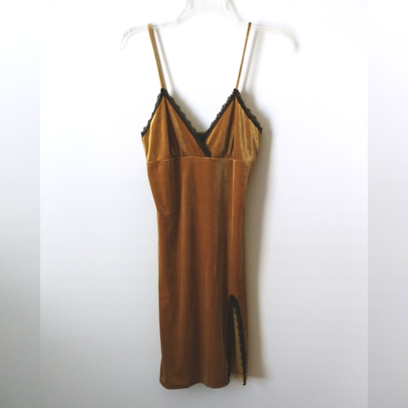 Forever 21 Dresses & Skirts - Forever 21 Deep Mustard Velvet Slip Dress (L)